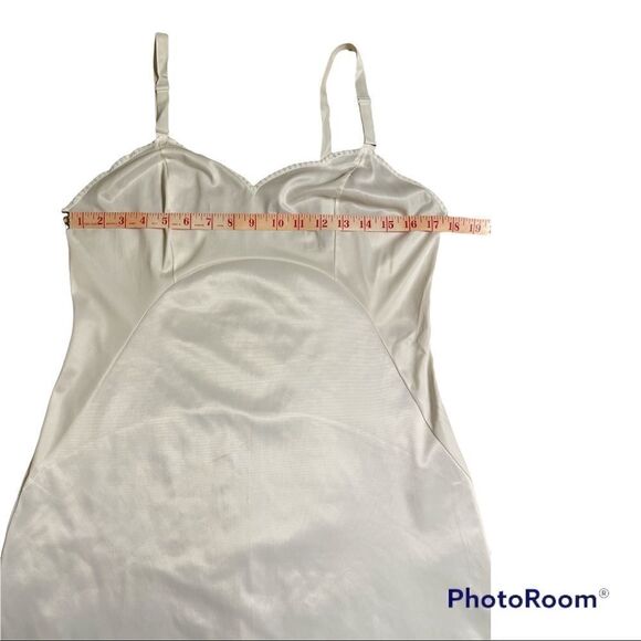 Vintage Komar Full length Night Dress (nightie) - Picture 6 of 13